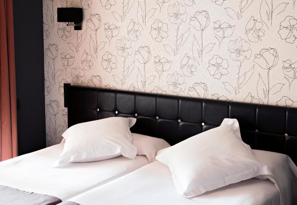 Hospedium Hostal Un Punto Chic ウエスカ エクステリア 写真