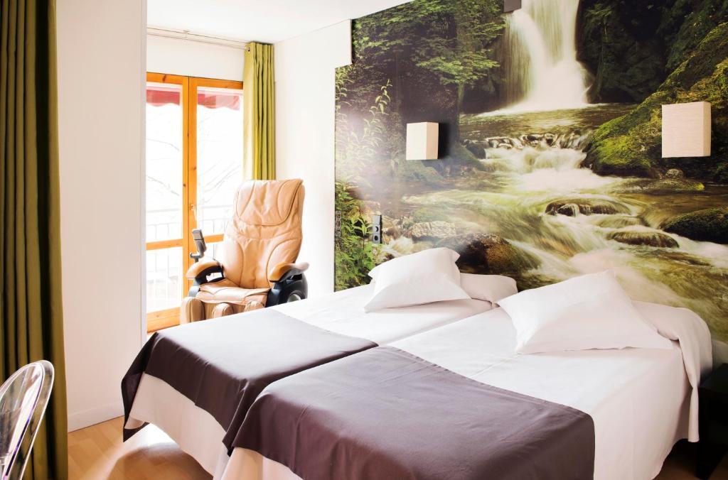 Hospedium Hostal Un Punto Chic ウエスカ 部屋 写真