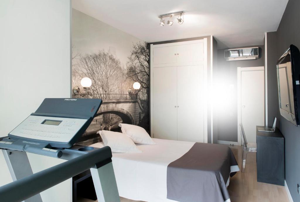 Hospedium Hostal Un Punto Chic ウエスカ エクステリア 写真