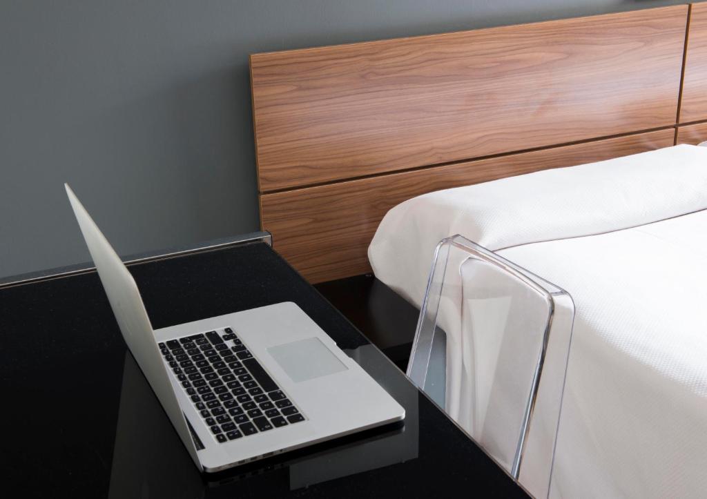 Hospedium Hostal Un Punto Chic ウエスカ 部屋 写真