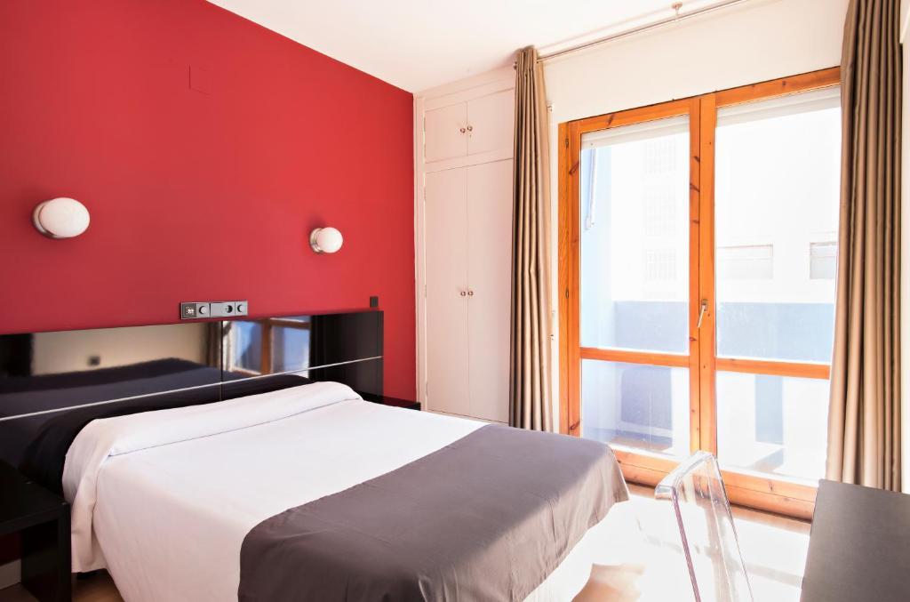 Hospedium Hostal Un Punto Chic ウエスカ エクステリア 写真