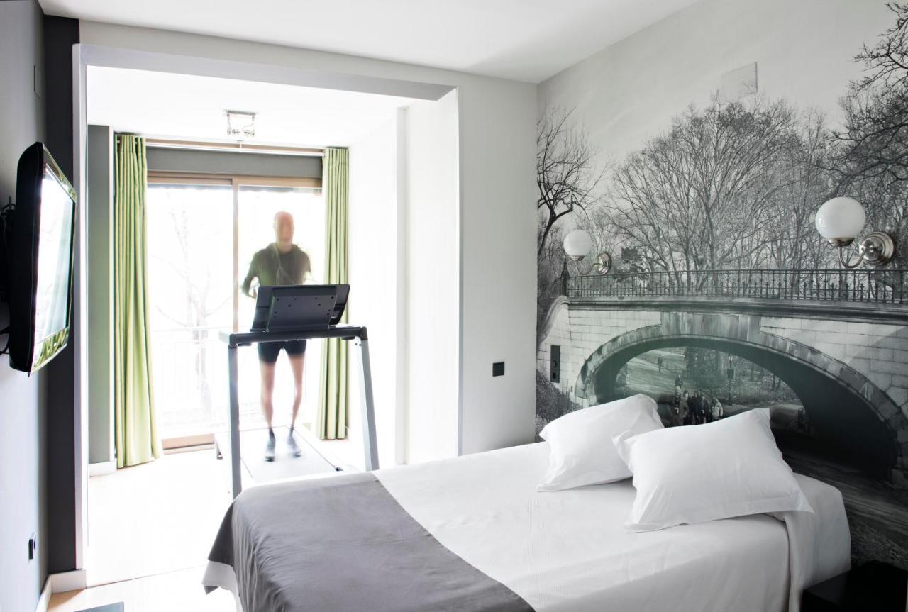 Hospedium Hostal Un Punto Chic ウエスカ 部屋 写真